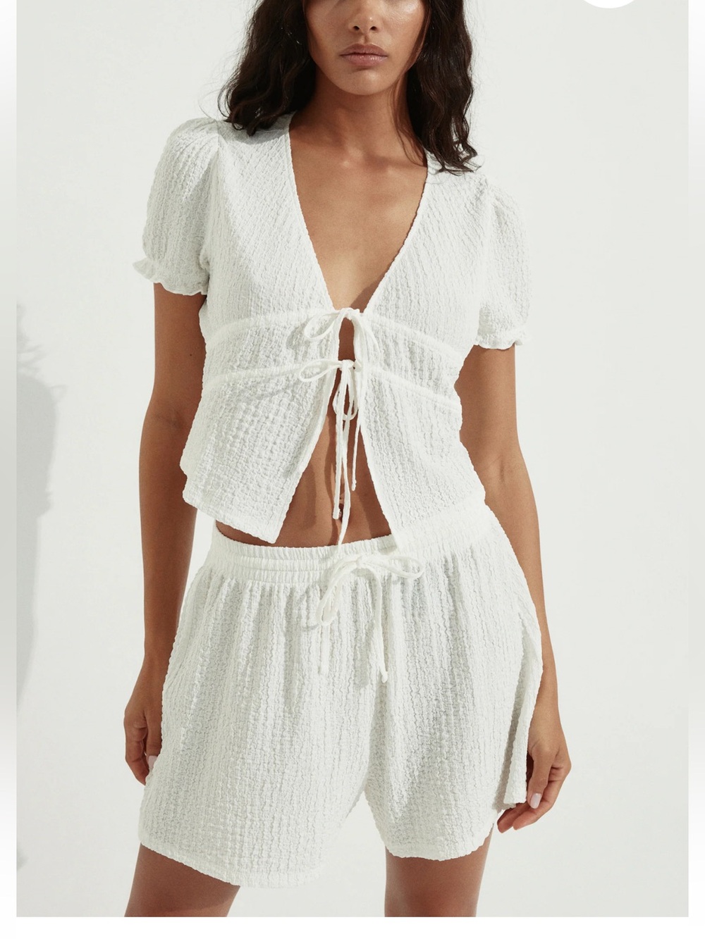 H&M Divided White Textured Tie-Front Crop Top | Puff Sleeve | Size L